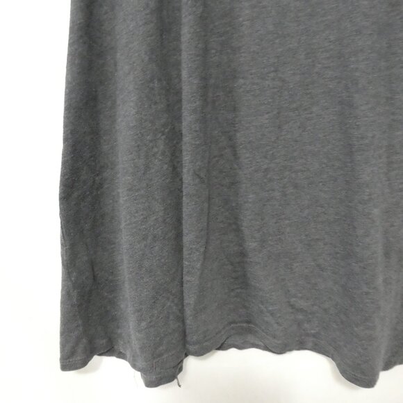 Unbranded | P2P 22 inches measured | Elegant Black V-Neck Patterned T-Shirt - Picture 11 of 12